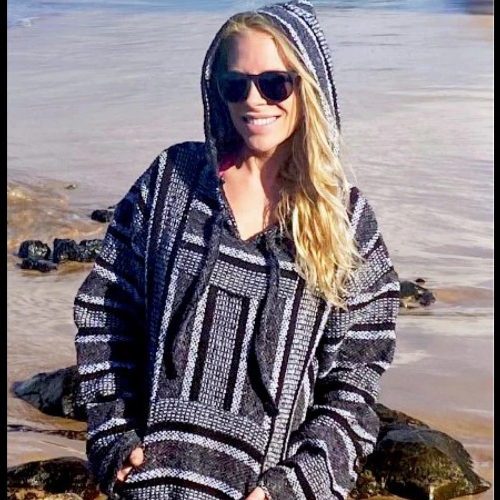 3 Baja Hooded Sweater
